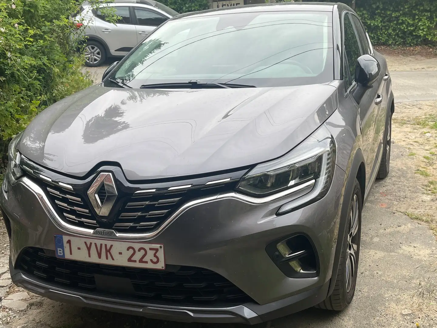 Renault Captur Captur 1.6i E-TECH PHEV Initiale Paris (117 kW) Zilver - 1