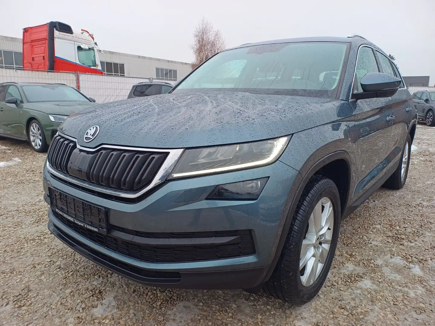 Skoda Kodiaq Style 4x4, PDC, LED, AHK, Autom, 7 Sitze Grau - 1