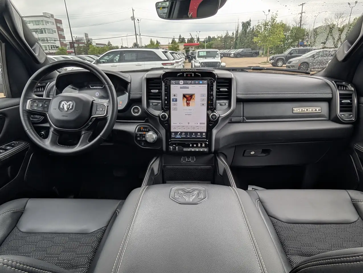 RAM 1500 снимка RAM 1500