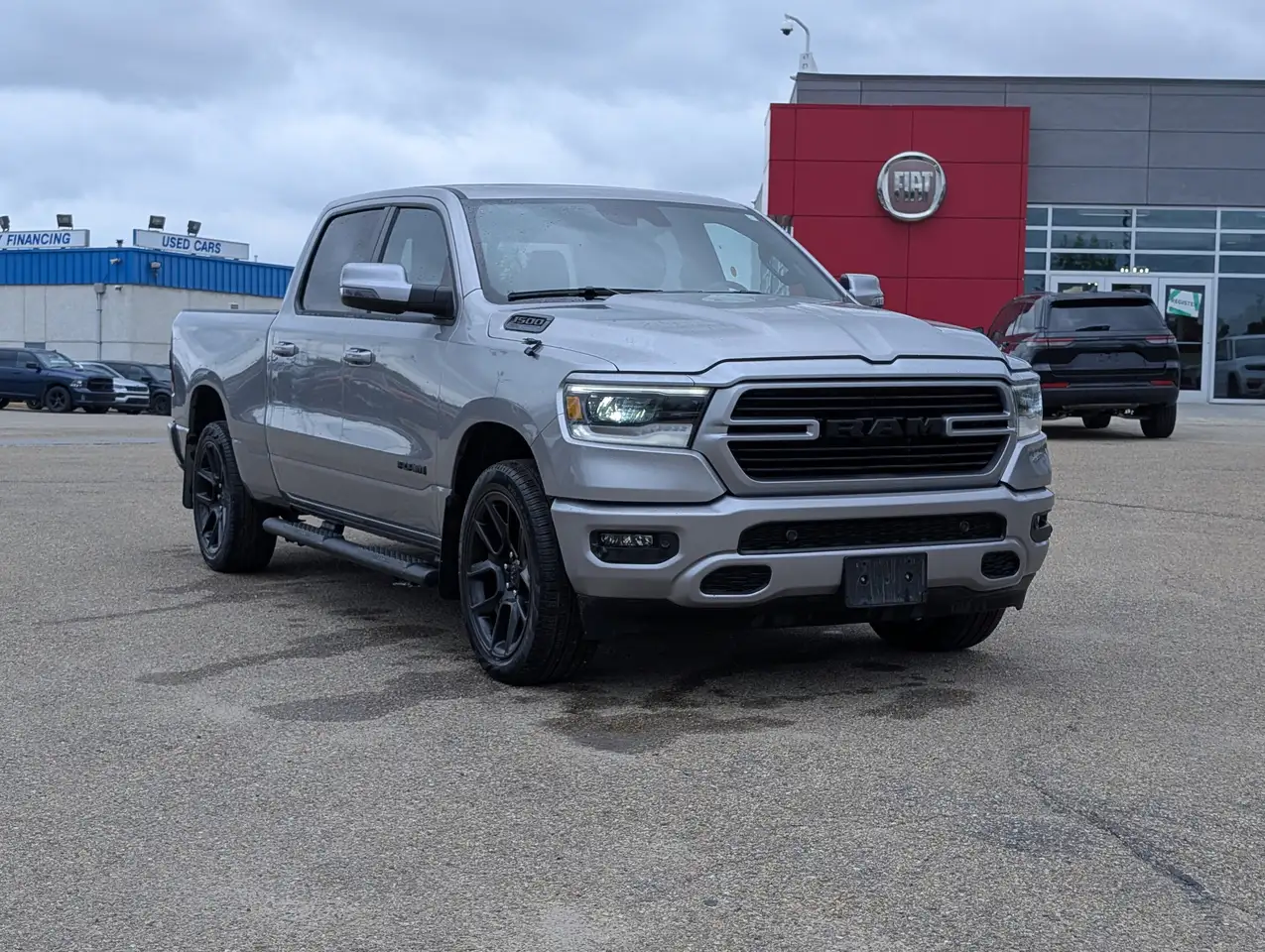 RAM 1500 снимка RAM 1500