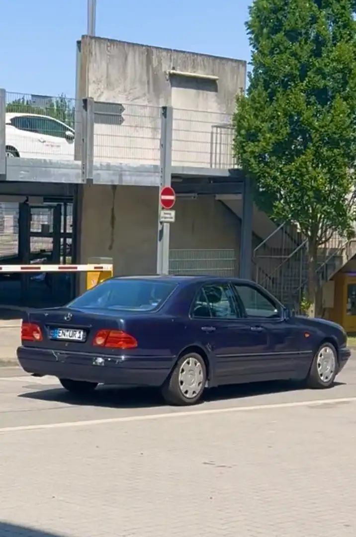 Mercedes-Benz E 280 4-Matic Avantgarde - 2