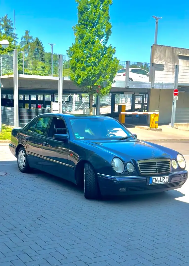 Mercedes-Benz E 280 4-Matic Avantgarde - 1