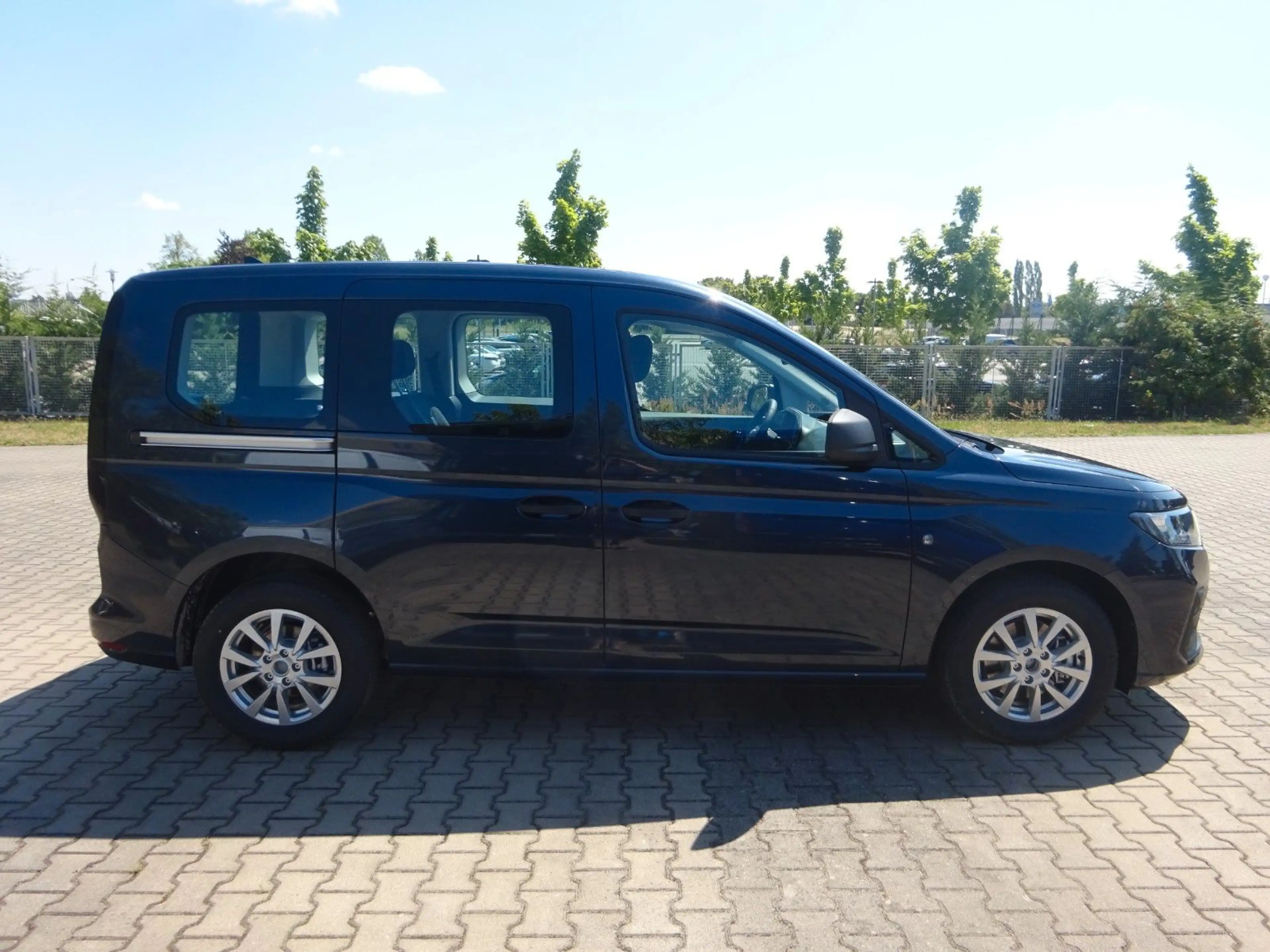 Ford Tourneo Connect Trend AHK Kamera Klima Navi — photo 8