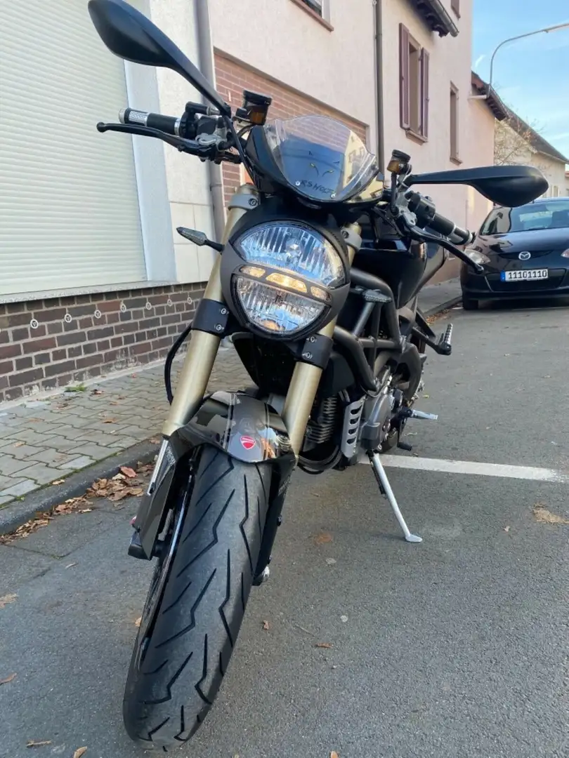 Ducati Monster 1100 Zwart - 1