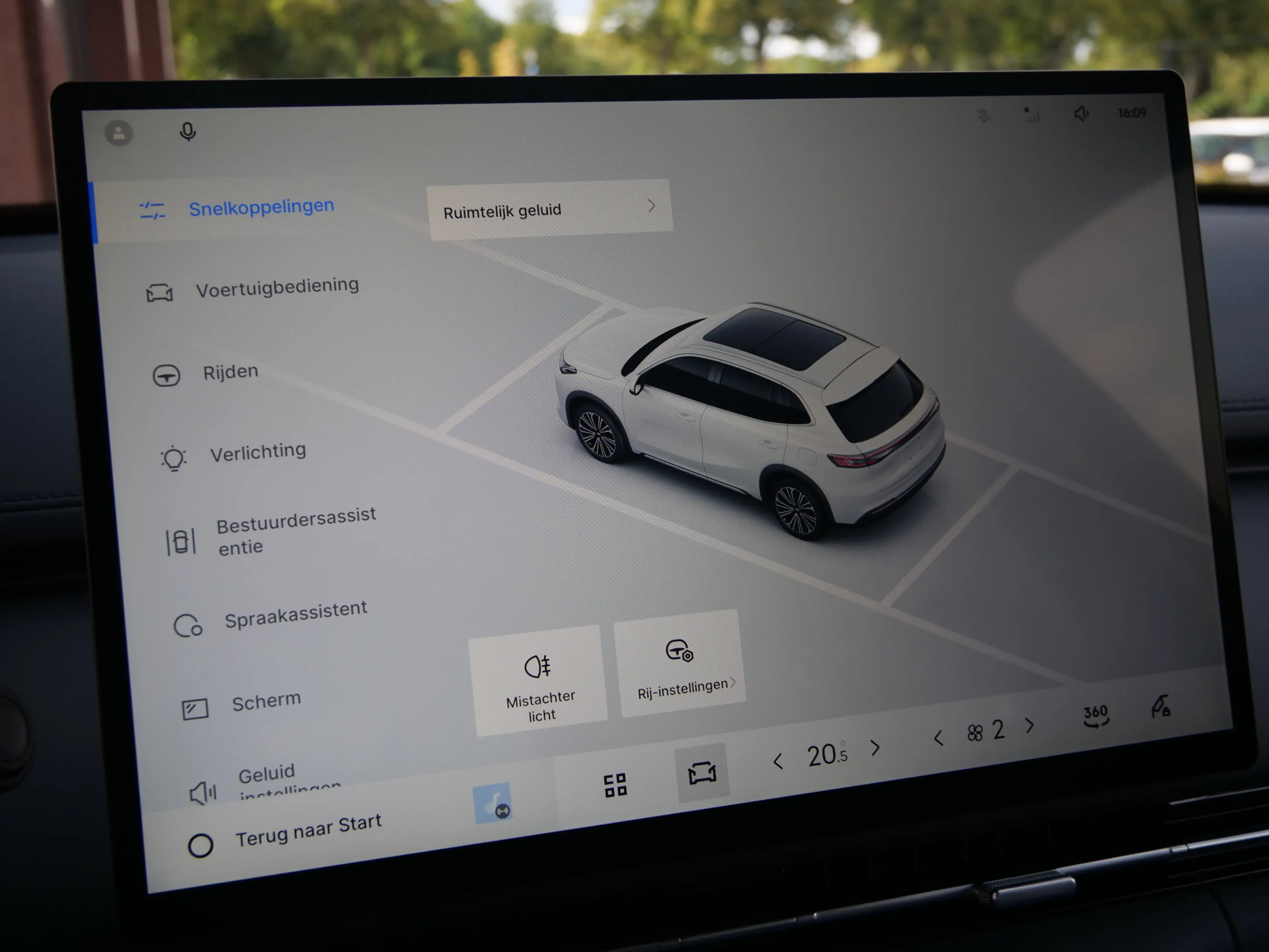 Geely Starray EM-i 1.5 Pro 262 Pk Automaat Navi / DAB / Camera / Appl — photo 6