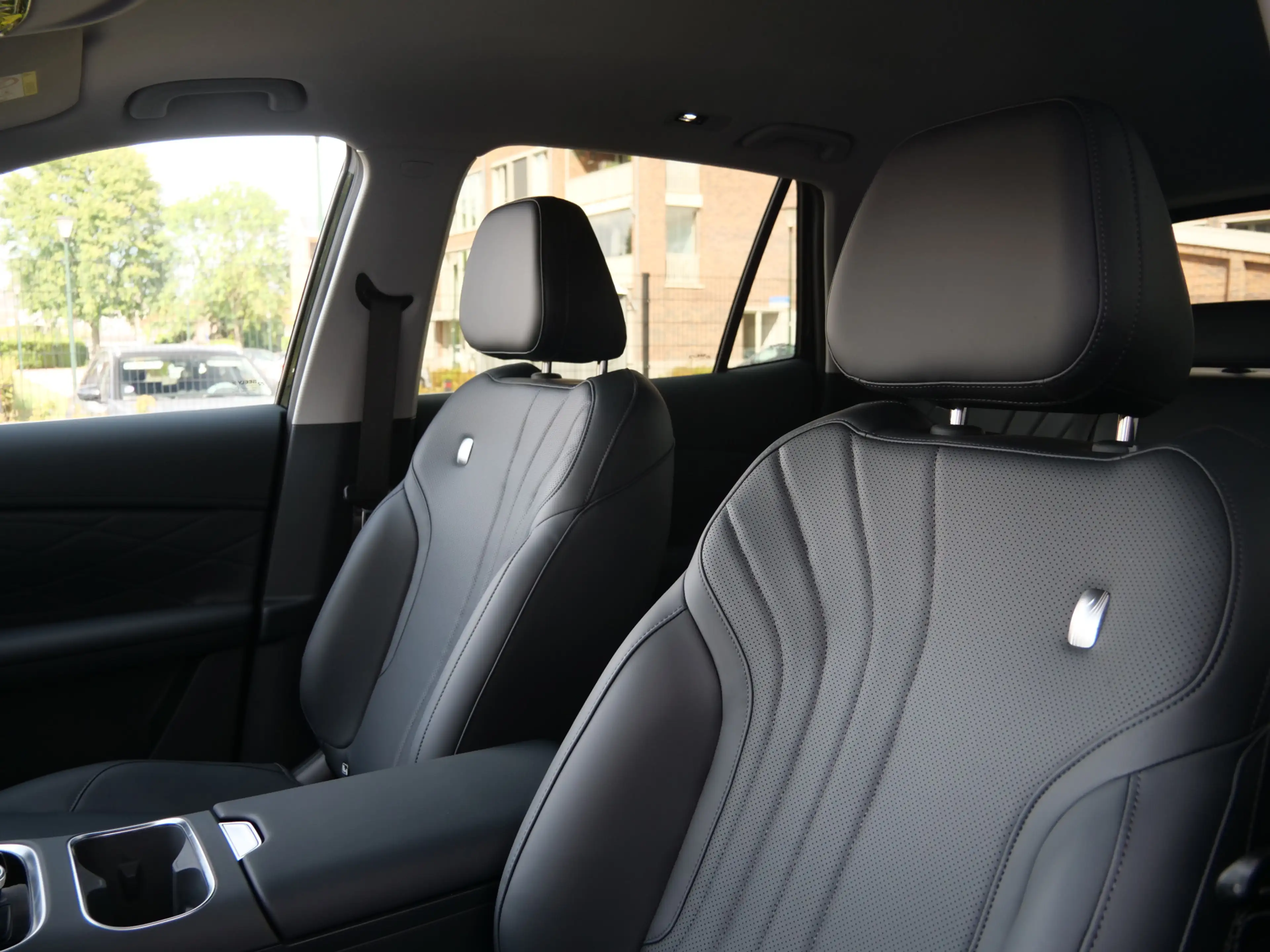 Geely Starray EM-i 1.5 Pro 262 Pk Automaat Navi / DAB / Camera / Appl — photo 12