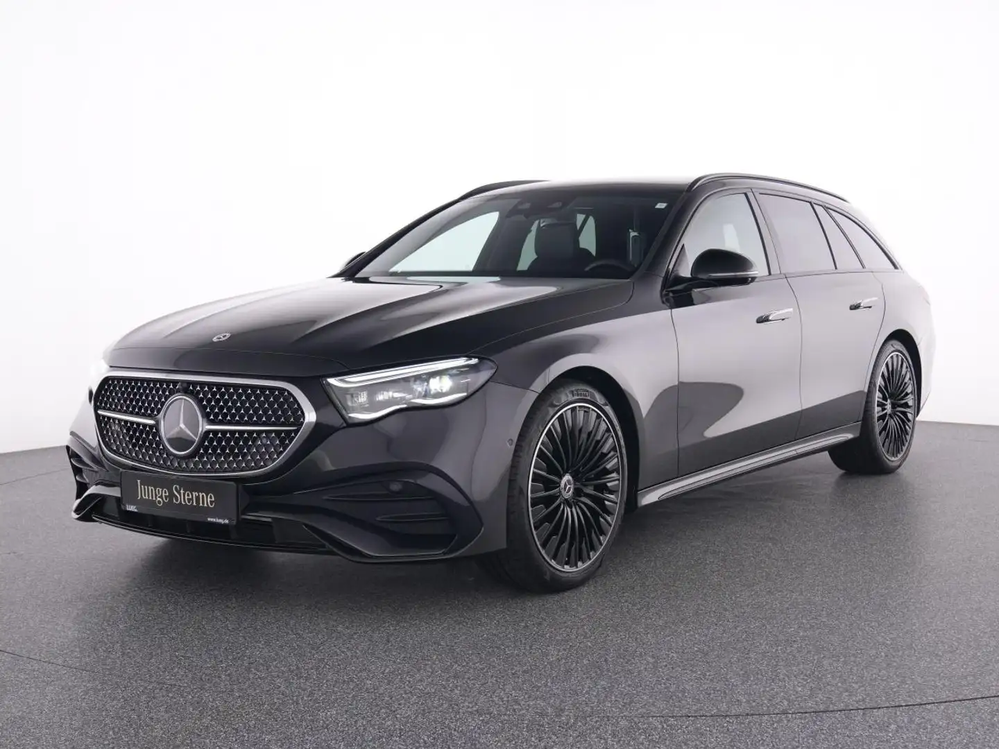 Mercedes-Benz E 200 T AMG+MBUX+DLight+KeylGo+Night+AHK+20"+360 Grau - 2