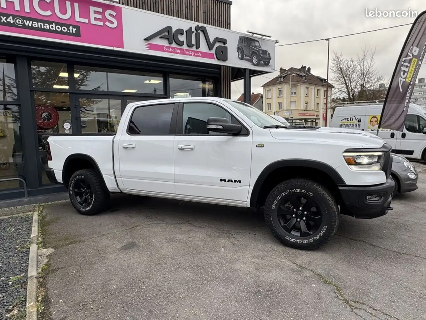 Dodge RAM 1500 Rebel 5,7L V8 (TVA Récupérable) - 2