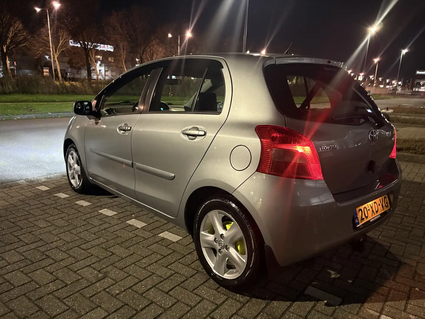 Toyota Yaris 1.3 VVT-i Semi-Automaat|2007| Keyless Ezüst - 2