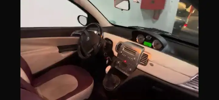 Lancia Ypsilon 1.2 8v Oro 2007, foto 3