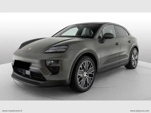 Porsche Macan 4