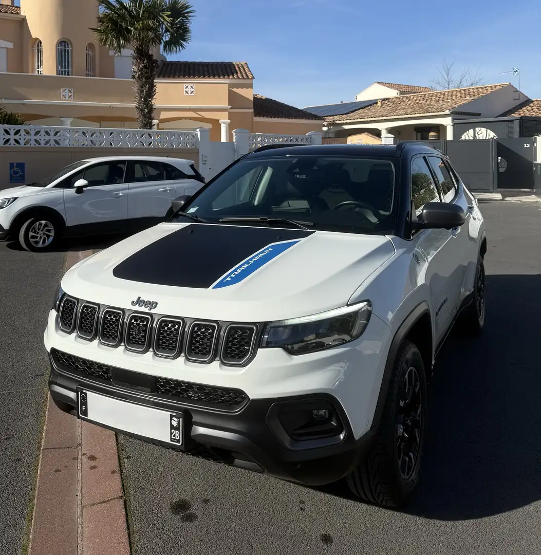 Jeep Compass 1.3 GSE T4 240 ch PHEV AT6 4xe eAWD Trailhawk Blanc - 1