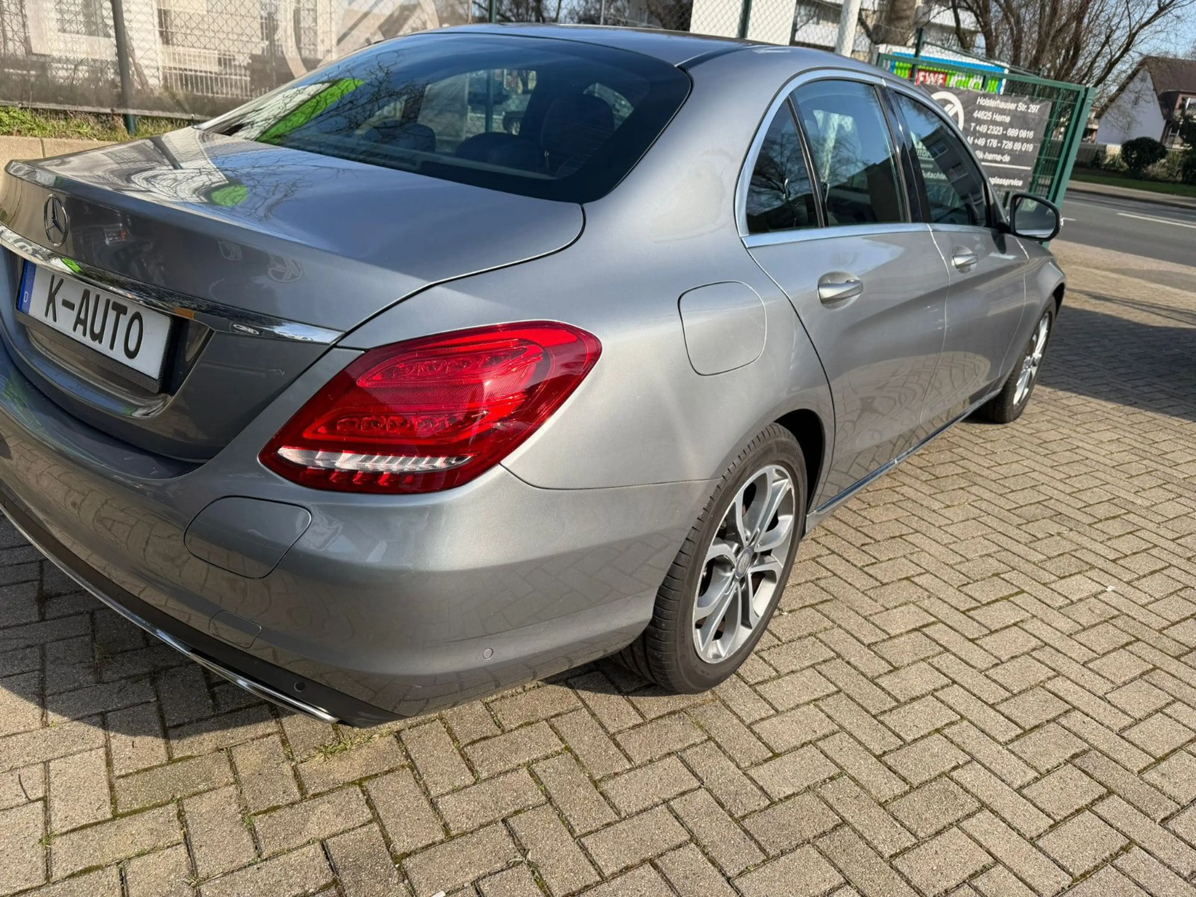 Mercedes-Benz C 350 e Limousine Kamera/Airmatic/LED — photo 5