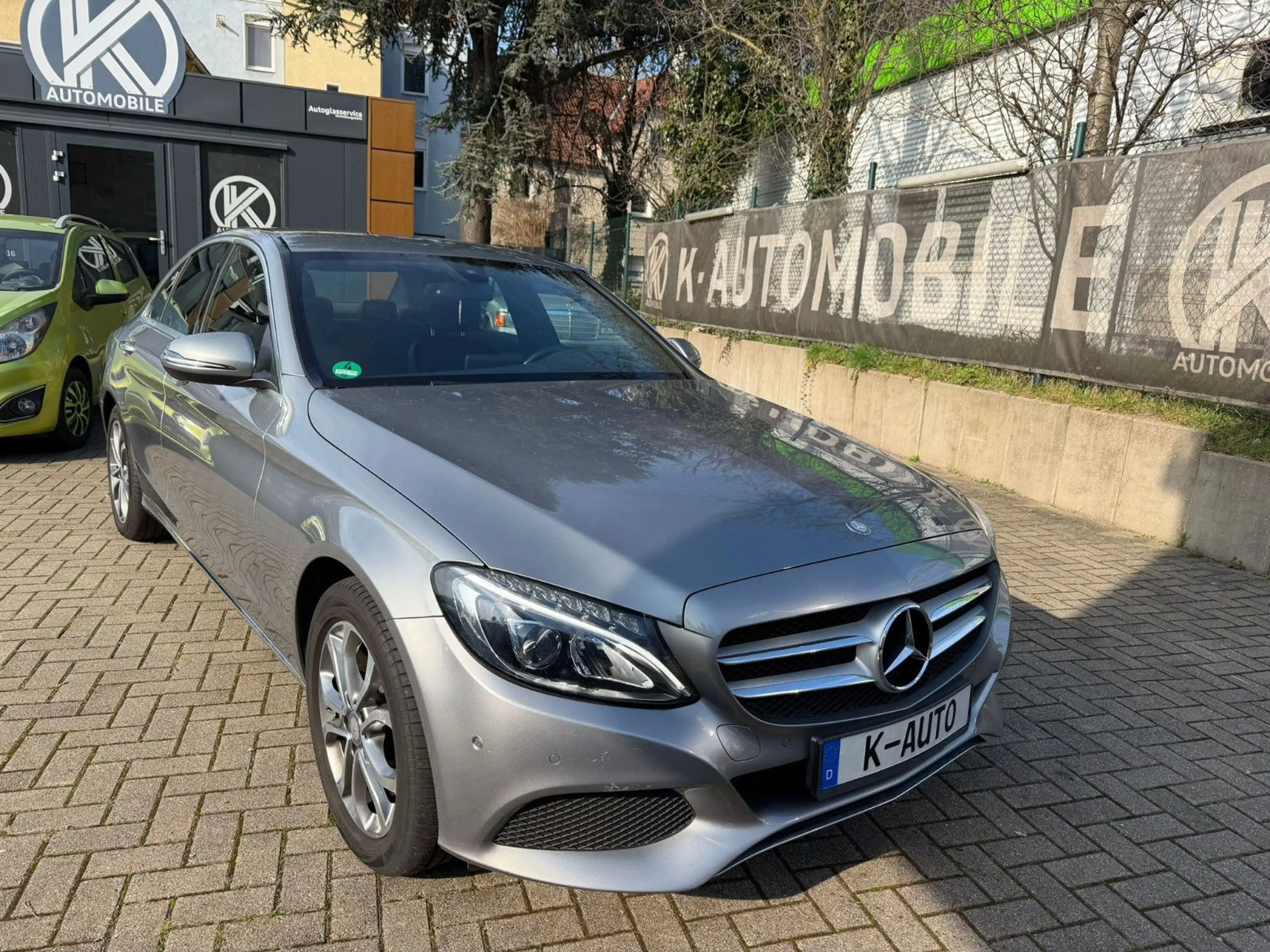 Mercedes-Benz C 350 e Limousine Kamera/Airmatic/LED