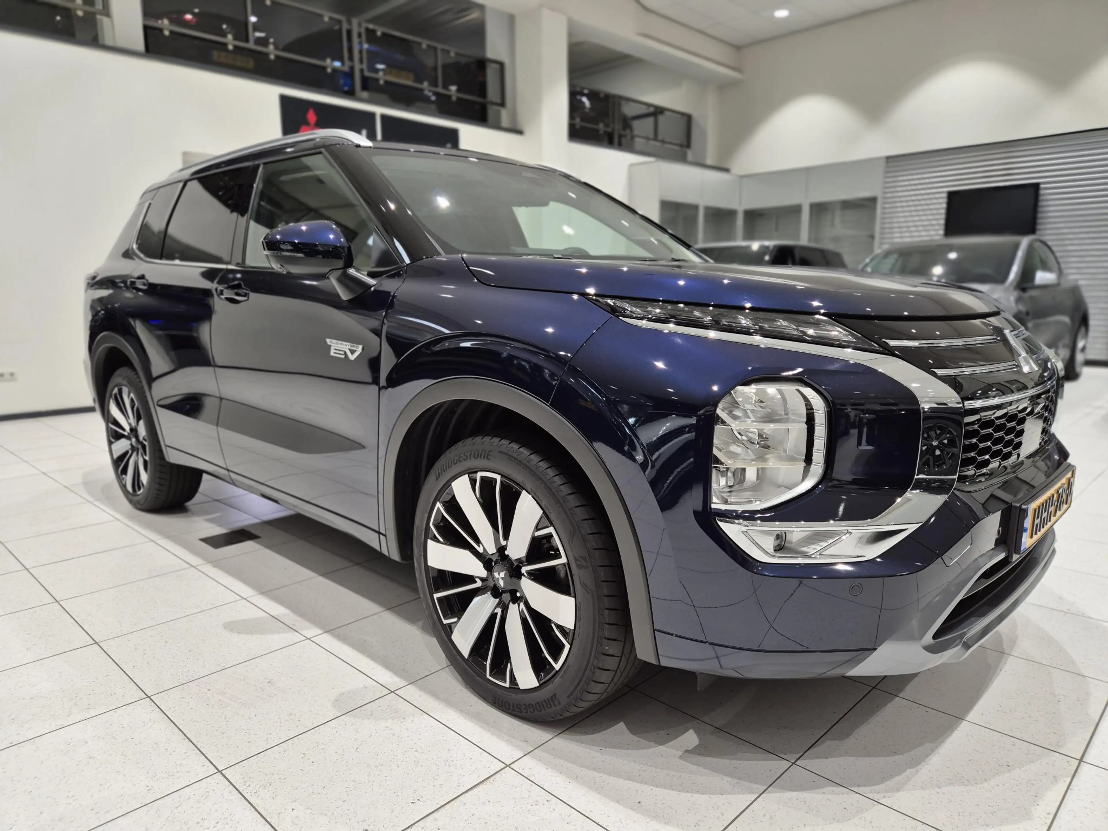 Mitsubishi Outlander 2.4 PHEV Instyle | Leder | Panoramadak | 360° Came — photo 5