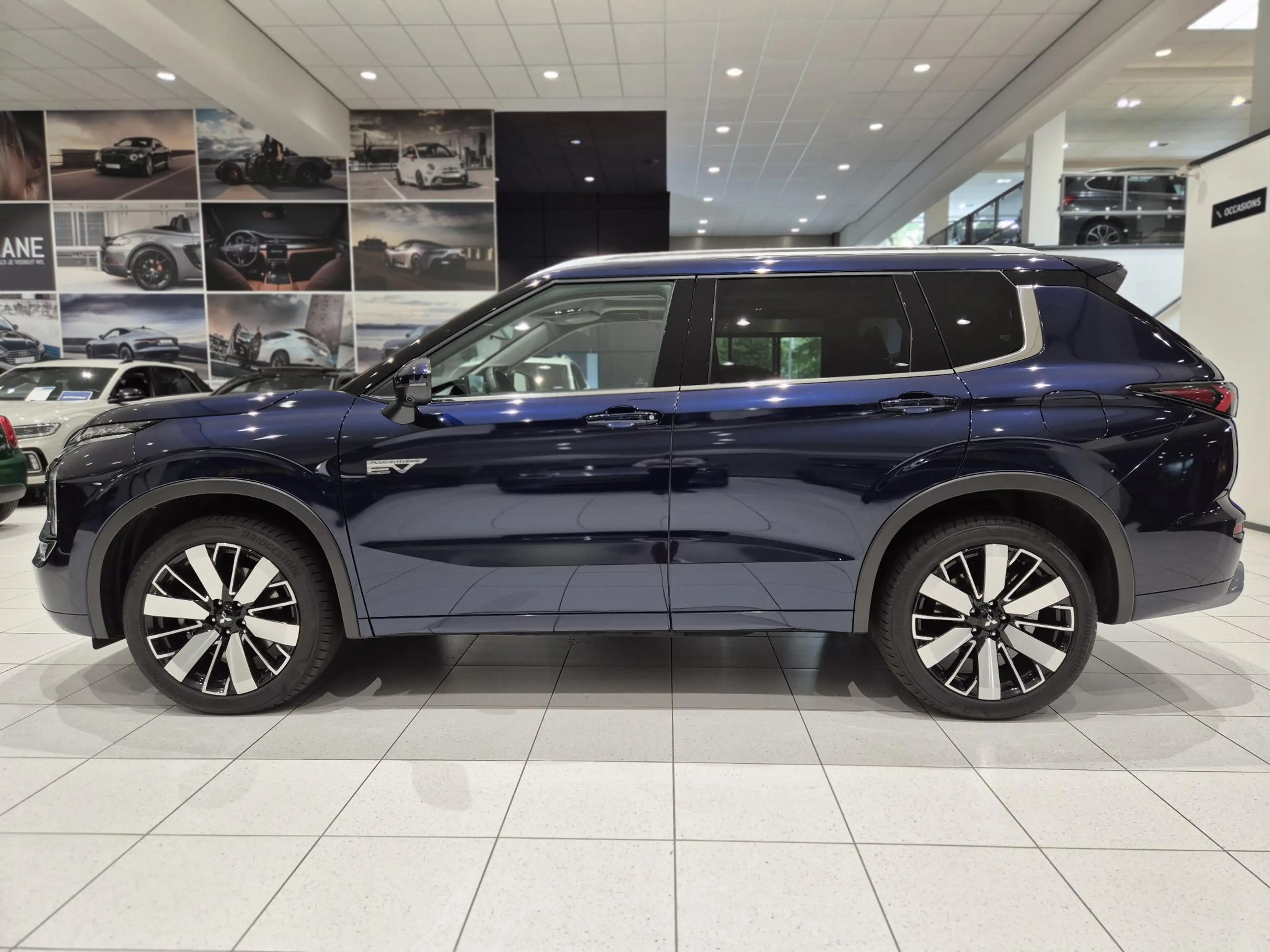 Mitsubishi Outlander 2.4 PHEV Instyle | Leder | Panoramadak | 360° Came — photo 19