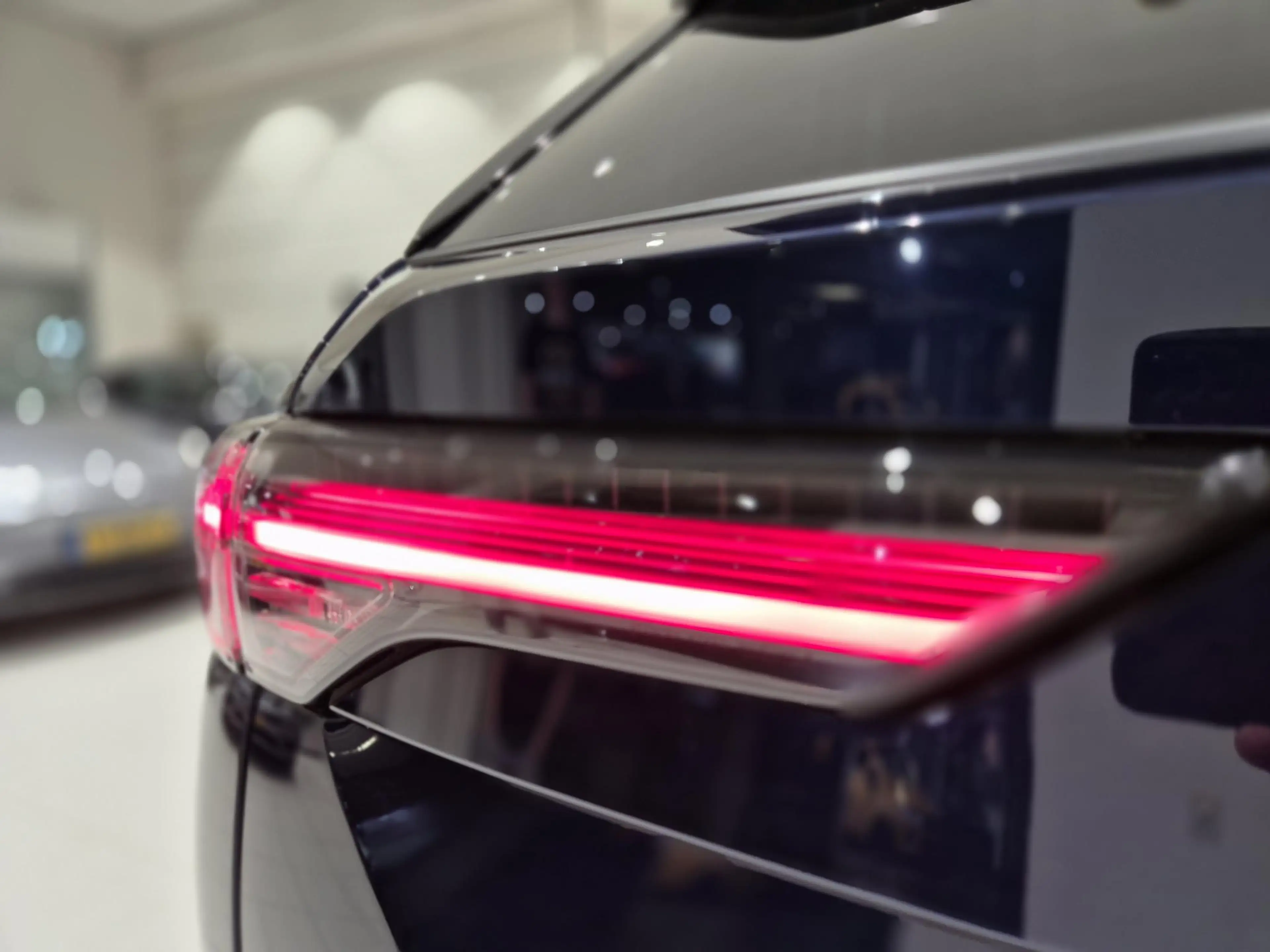 Mitsubishi Outlander 2.4 PHEV Instyle | Leder | Panoramadak | 360° Came — photo 34