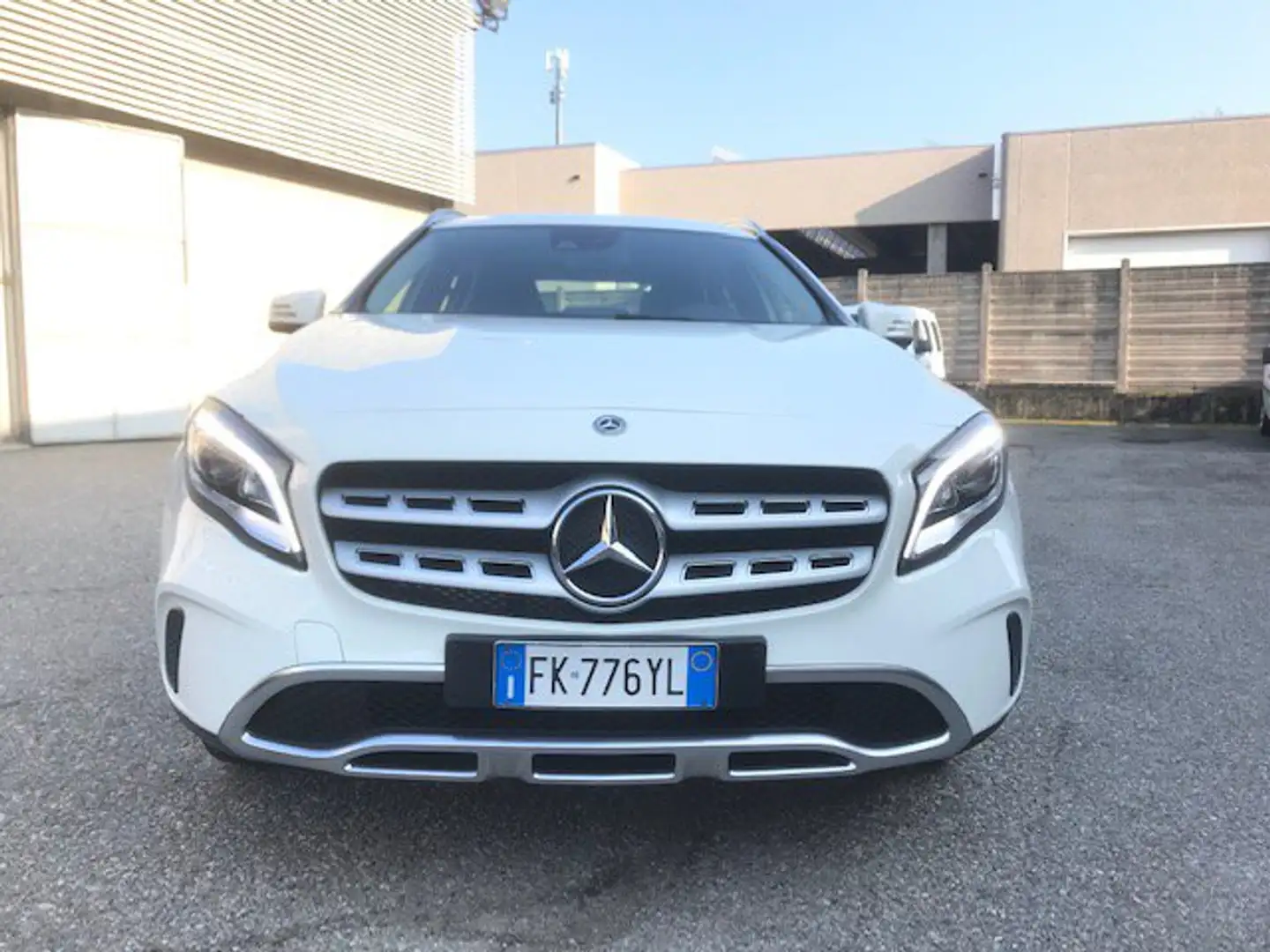 Mercedes-Benz GLA 180 GLA 180 d Sport - NEOPATENTATO Wit - 2