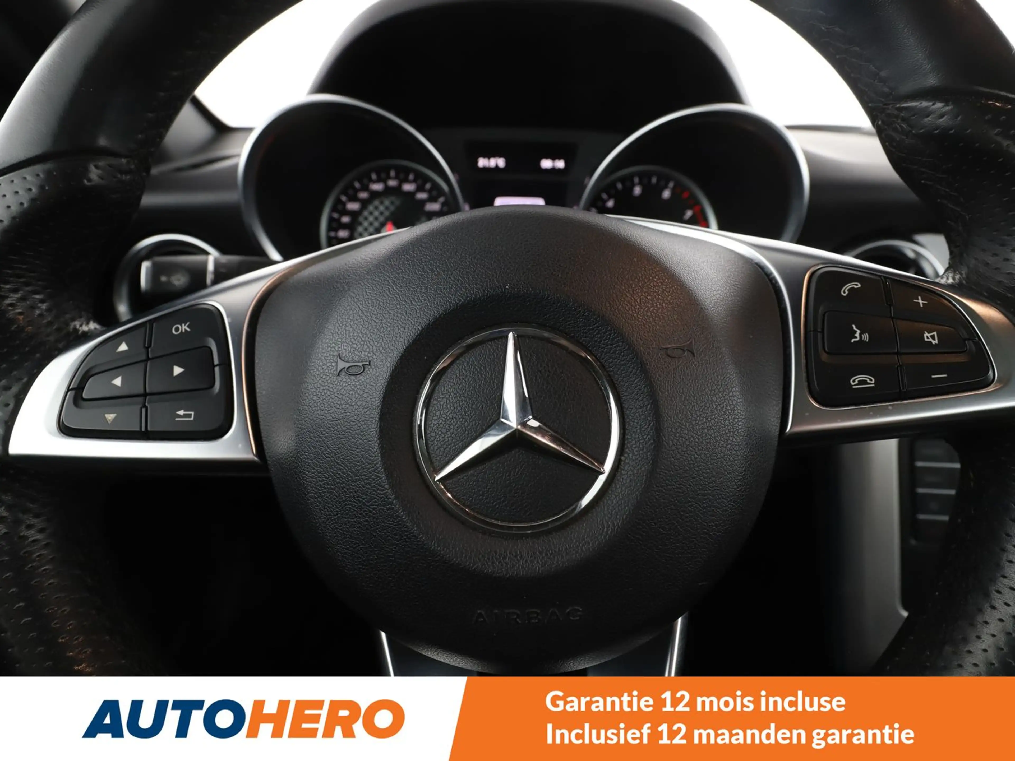 Mercedes-Benz SLC 180 SLC 180 AMG Line — photo 6