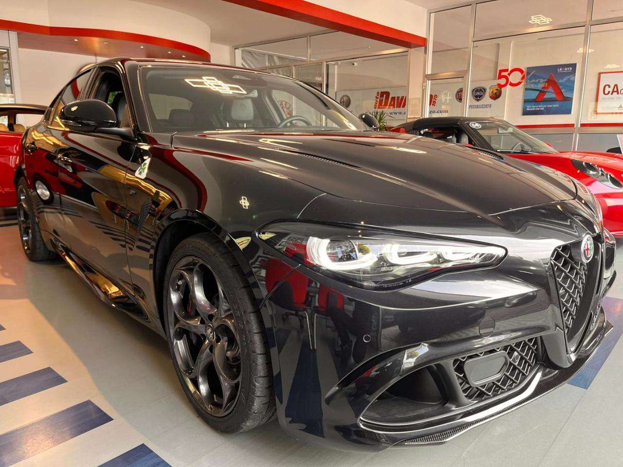 Alfa Romeo Giulia 2.9 V6 Bi-Turbo AT8 Quadrifoglio