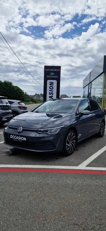 Volkswagen Golf 1.0 eTSI Life OPF DSG