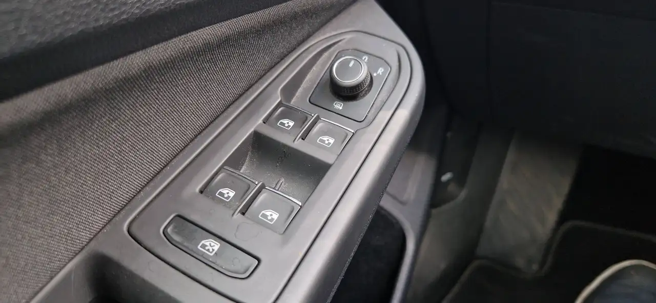 Volkswagen Golf 1.0 eTSI Life OPF DSG, миниатюра 28