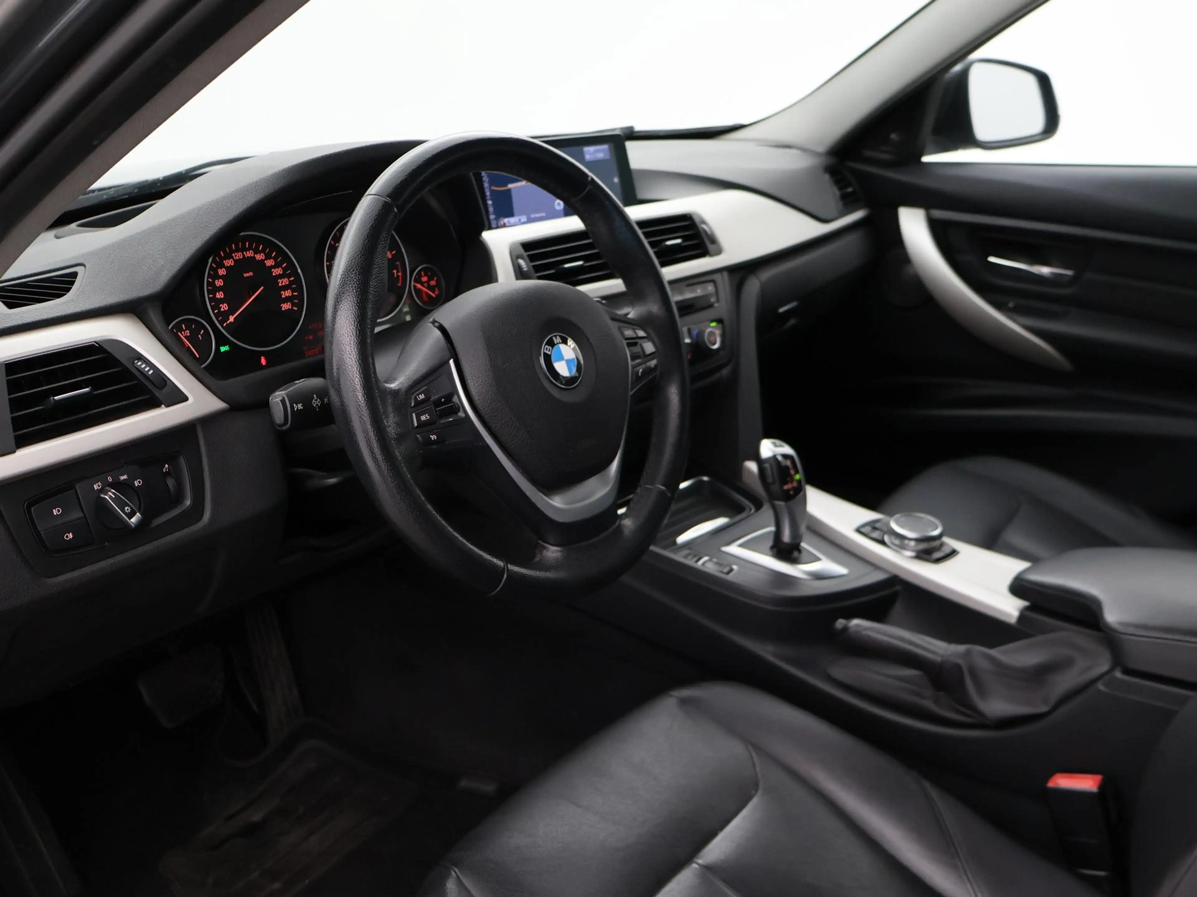 BMW 316 3-serie Touring 316i H.E. AUT. + HEAD-UP DISPLAY | — photo 20