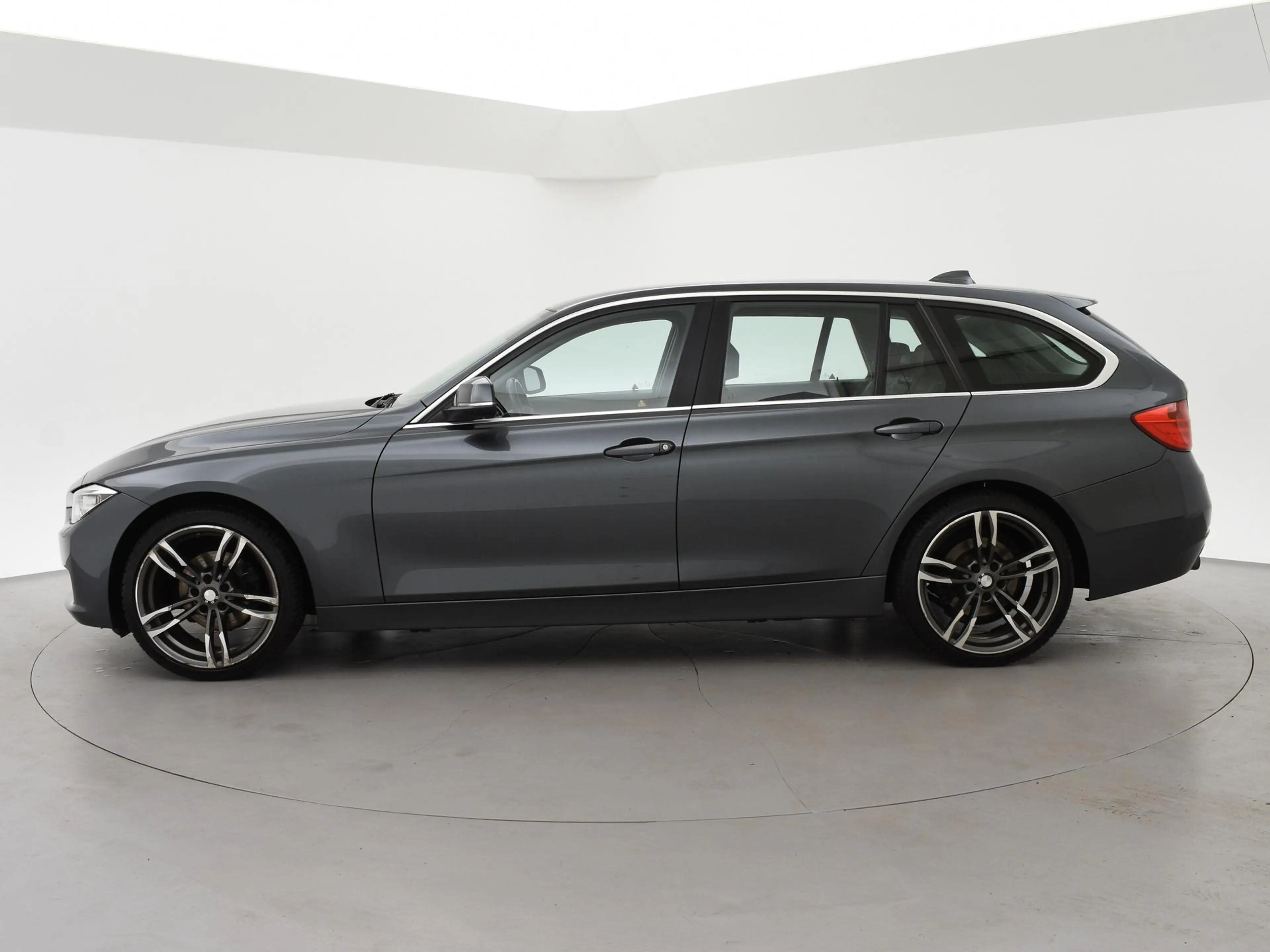 BMW 316 3-serie Touring 316i H.E. AUT. + HEAD-UP DISPLAY | — photo 5