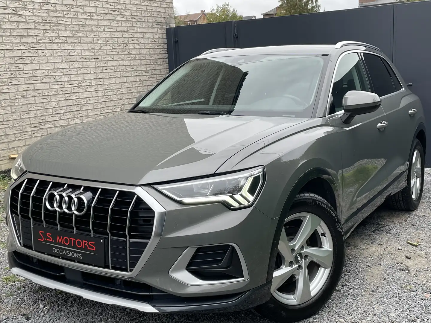 Audi Q3 Q3 35 TFSI S line Gris - 1