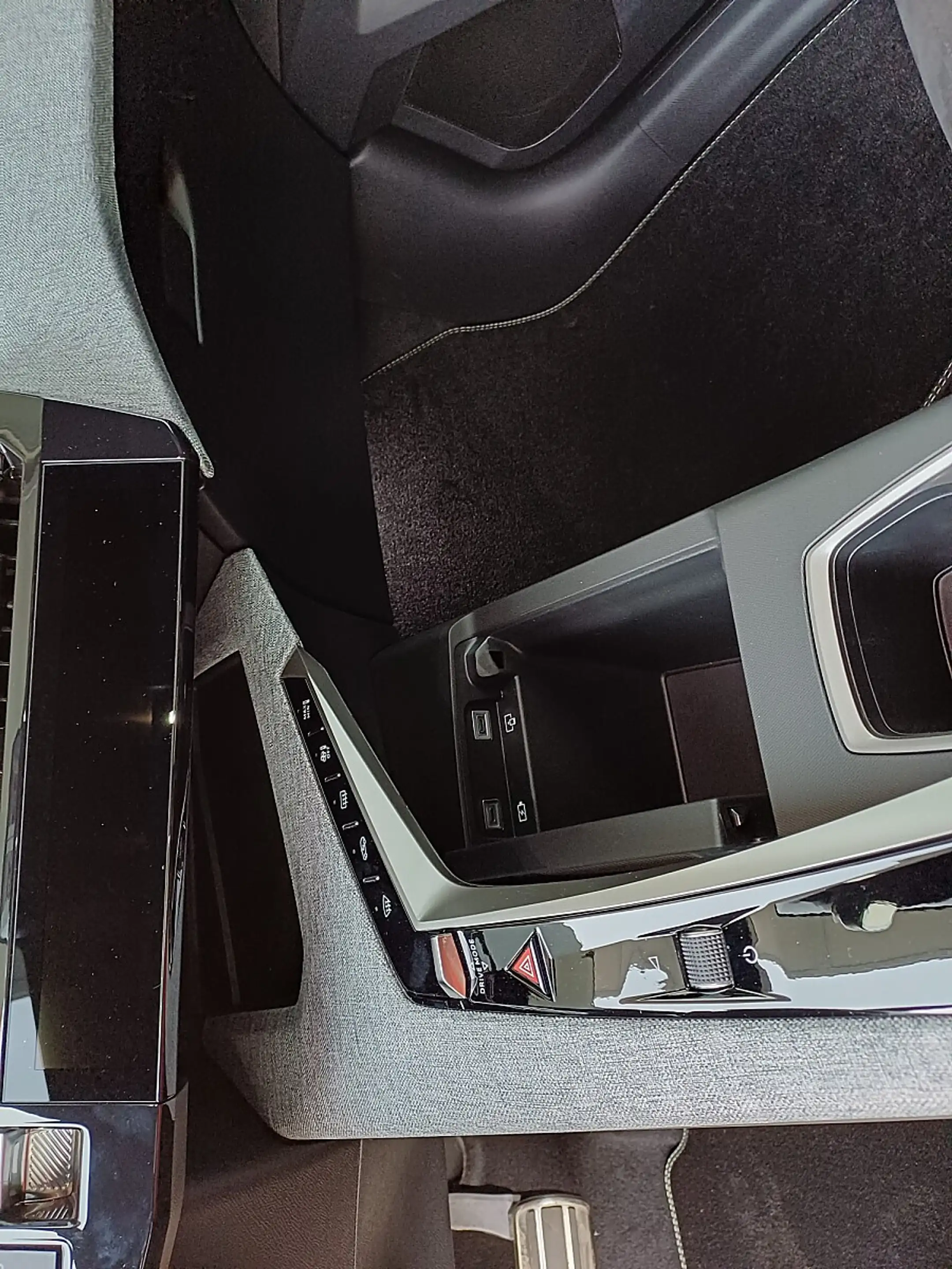 Peugeot 3008 Elektromotor 210 GT — photo 18