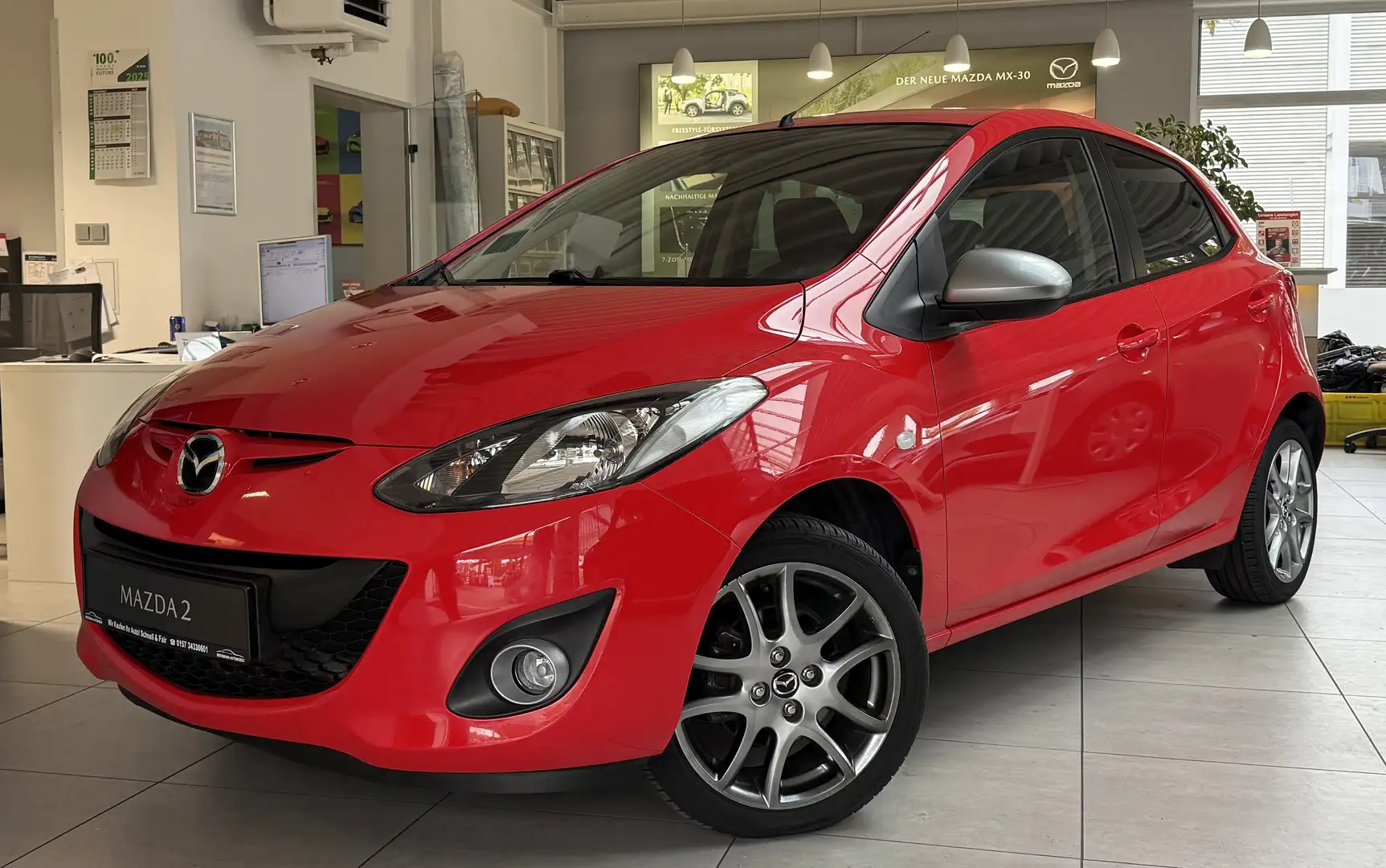 Mazda 2 1.3 Sendo Sitzheizung Einparkhilfe Klimaautomatik Rot - 1