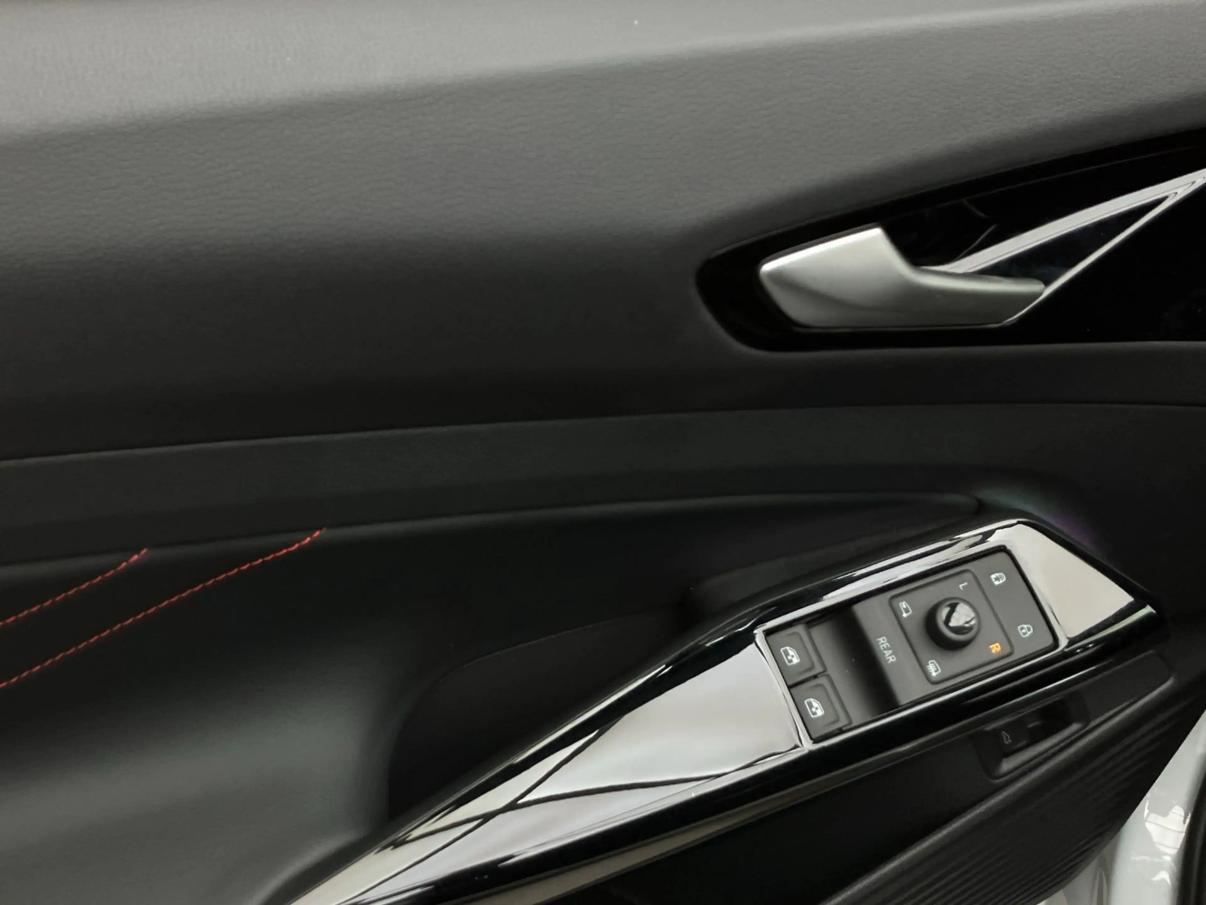 Volkswagen ID.5 GTX LM20 HuD ASSIST DCC — photo 8