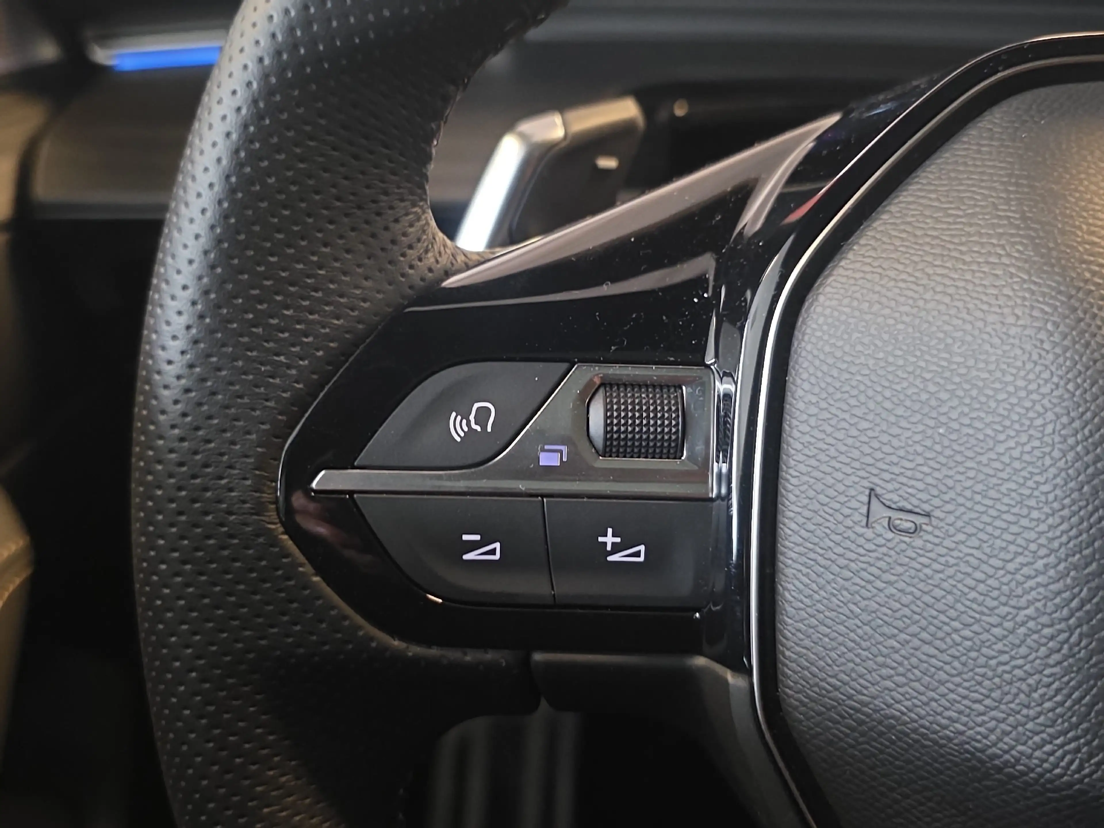 Peugeot 508 SW PHEV GT Pack *MatrixLED*Navi*360°Kamera* — photo 13