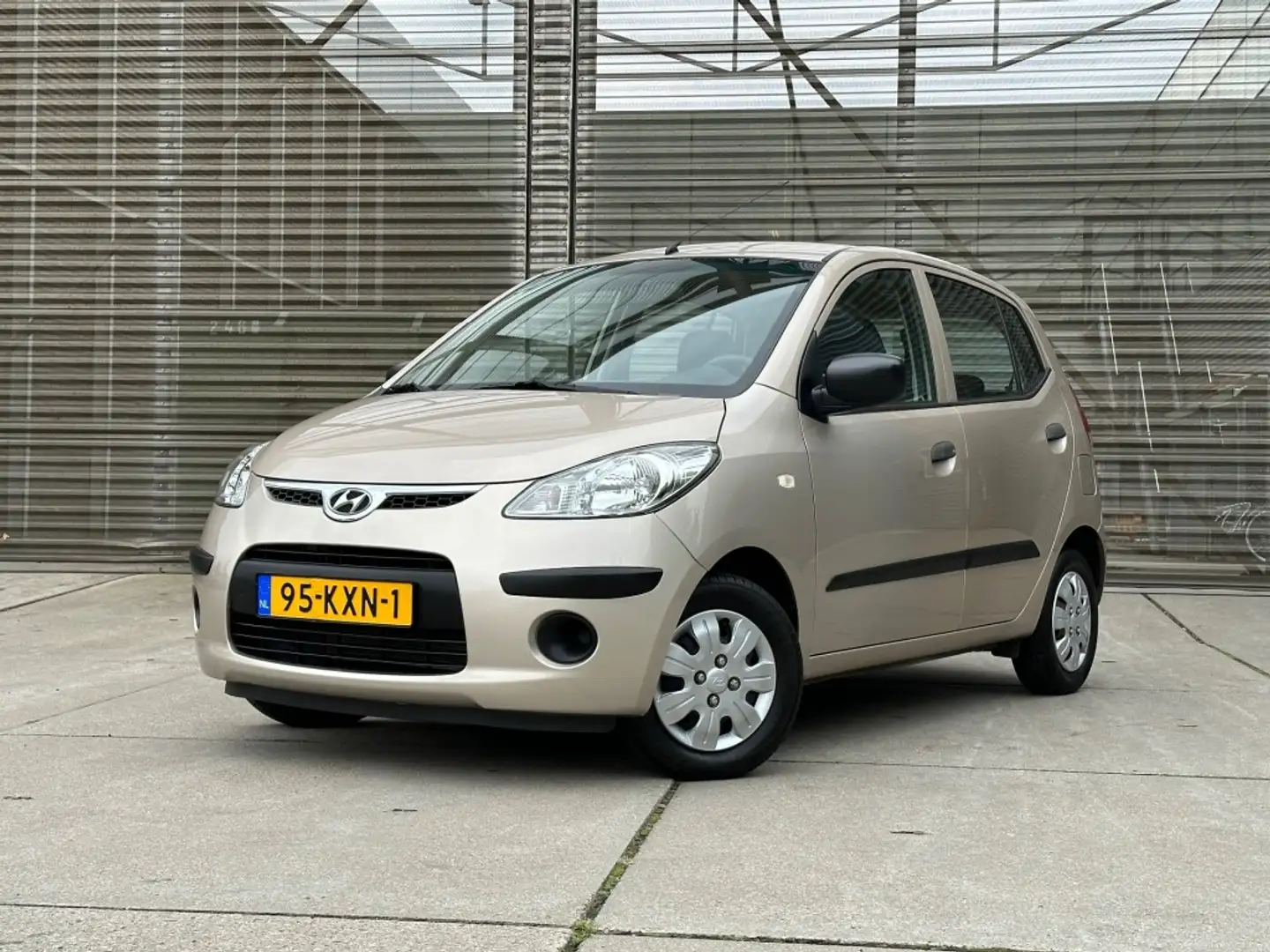 Hyundai i10 1.1 ACTIVE COOL AIRCO !! Бежевий - 1