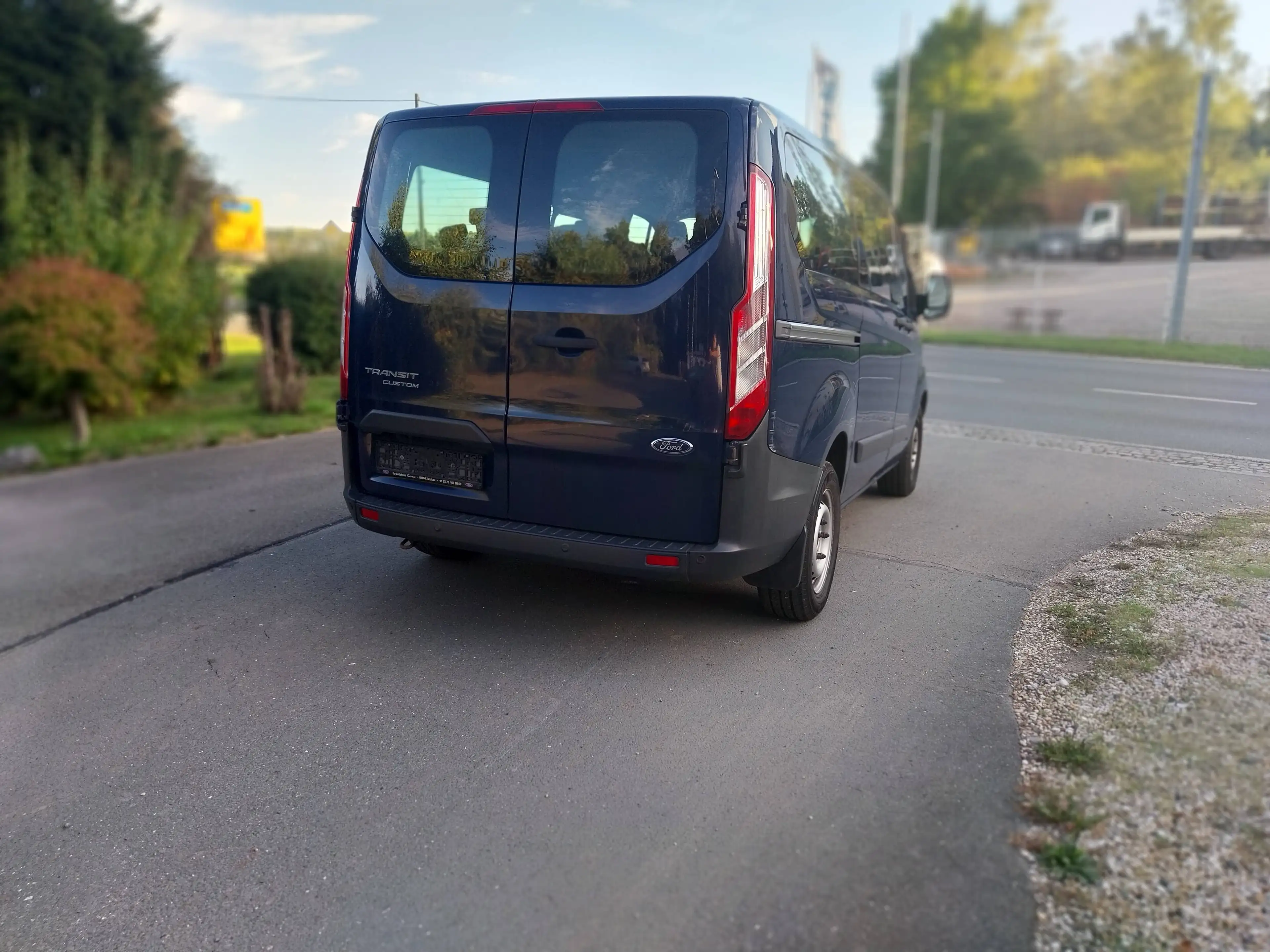Ford Tourneo Custom 2.0 TDi,  9 Sitze, Leder, Klima, Tüv 4/28 — photo 6