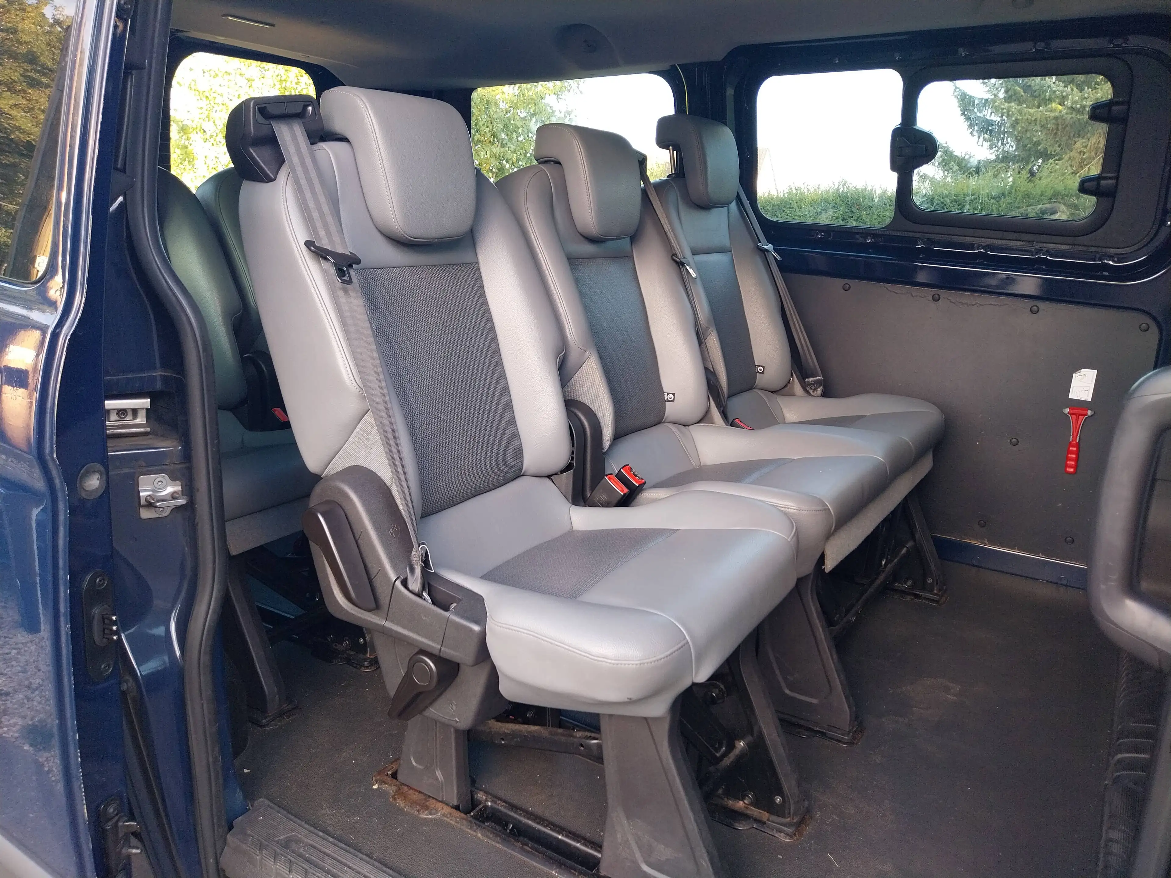 Ford Tourneo Custom 2.0 TDi,  9 Sitze, Leder, Klima, Tüv 4/28 — photo 11