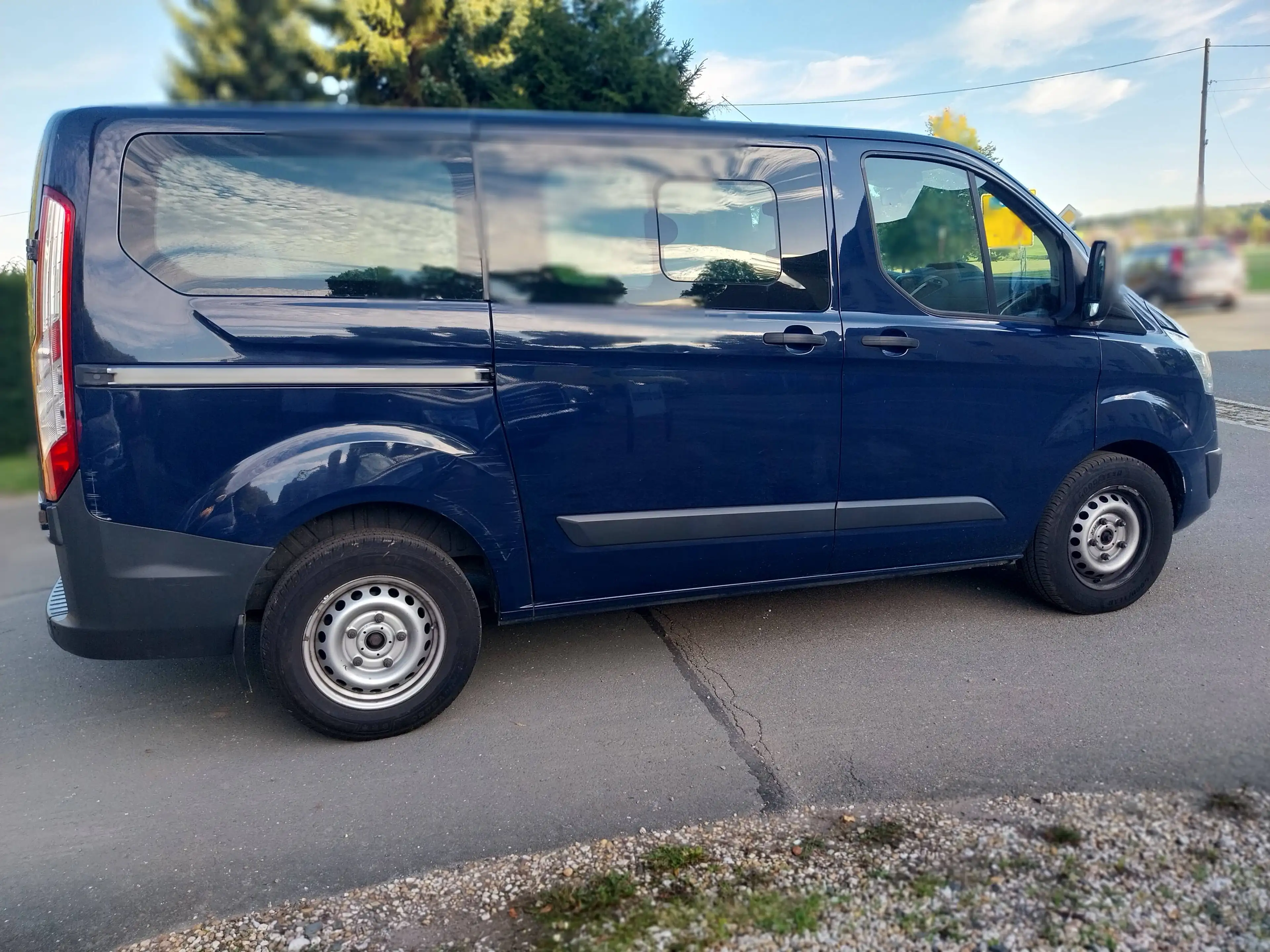 Ford Tourneo Custom 2.0 TDi,  9 Sitze, Leder, Klima, Tüv 4/28 — photo 3