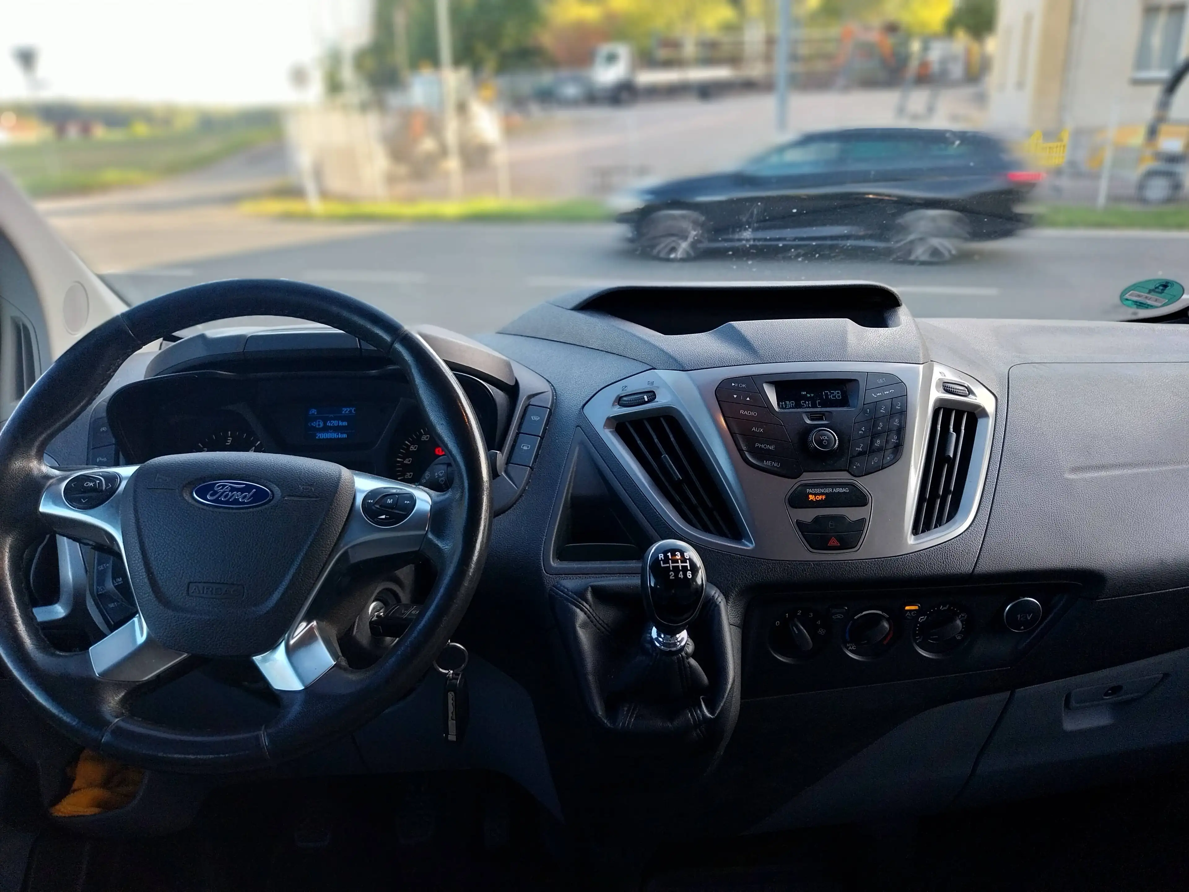 Ford Tourneo Custom 2.0 TDi,  9 Sitze, Leder, Klima, Tüv 4/28 — photo 8