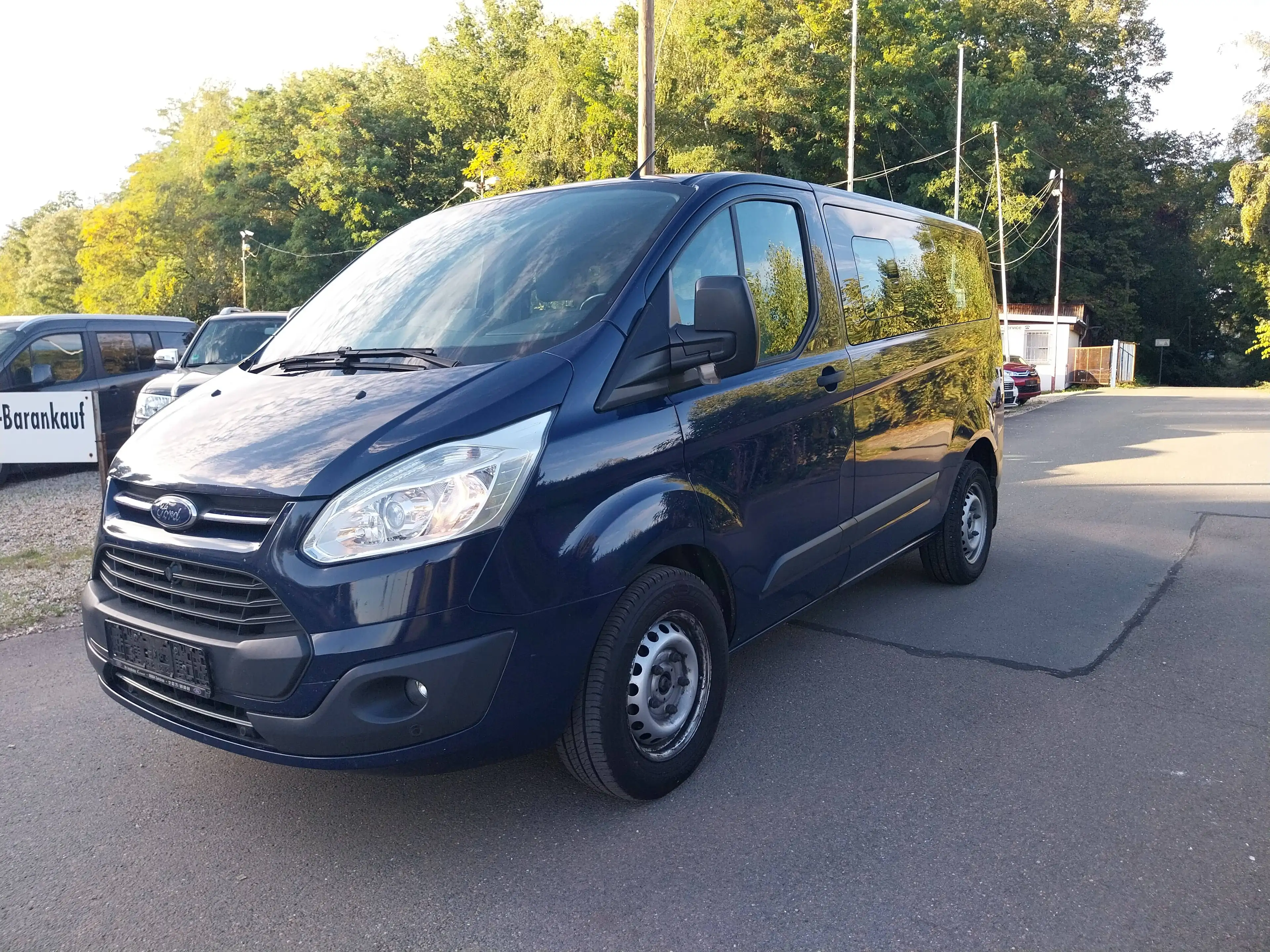 Ford Tourneo Custom 2.0 TDi,  9 Sitze, Leder, Klima, Tüv 4/28 — photo 2