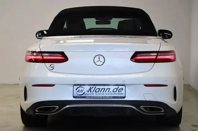 Mercedes-Benz E-Class view 10