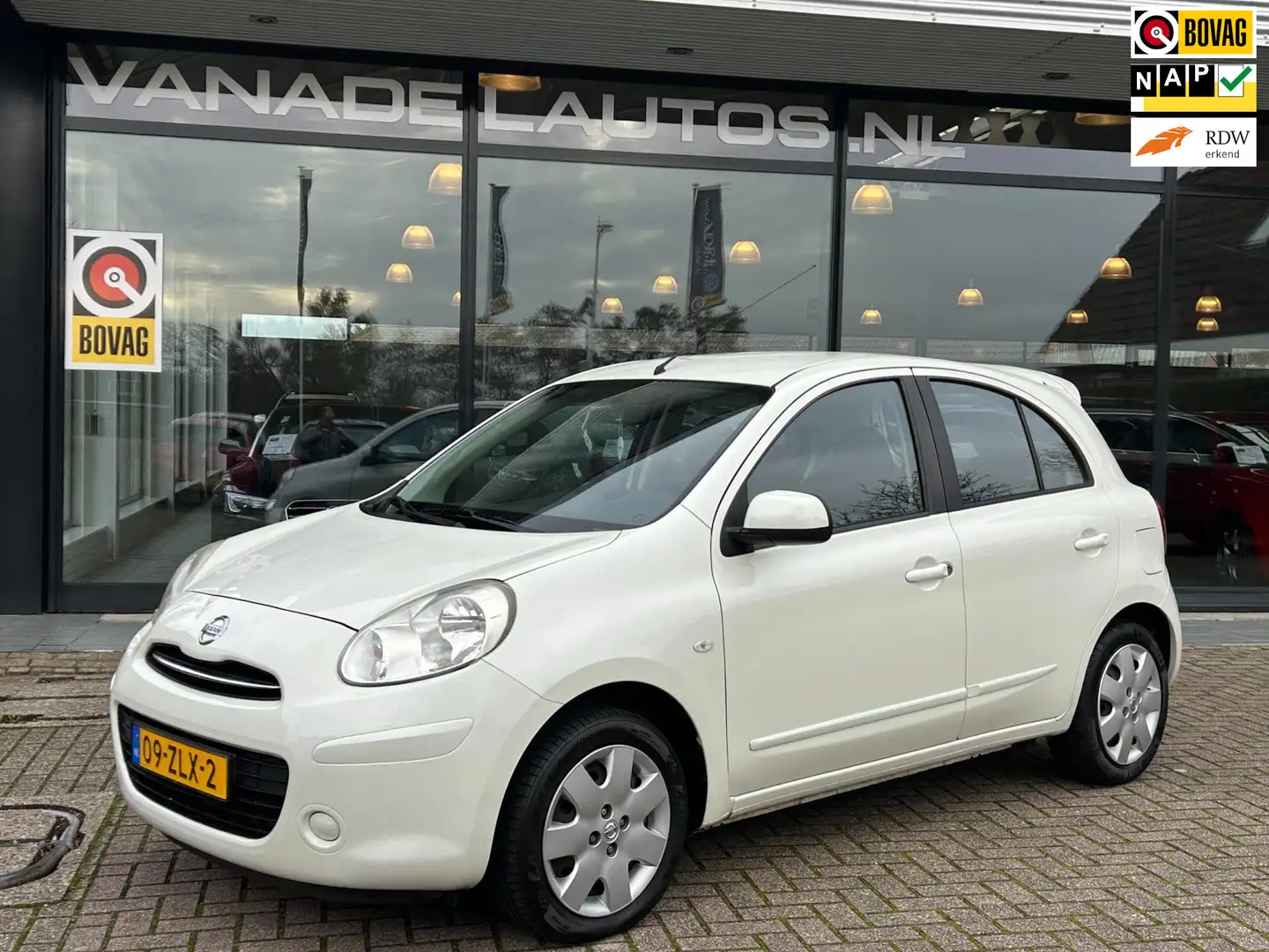 Nissan Micra 1.2 DIG-S Acenta 5Drs Airco Bluetooth Elek.Pakket Weiß - 1