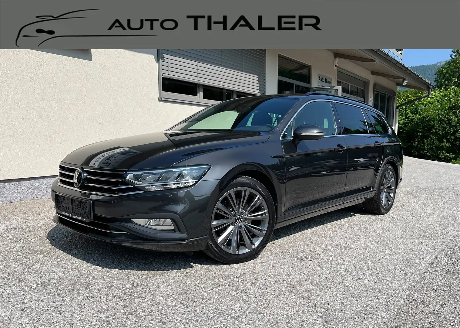 Volkswagen Passat Variant Business 2,0 SCR TDI DSG Grau - 1