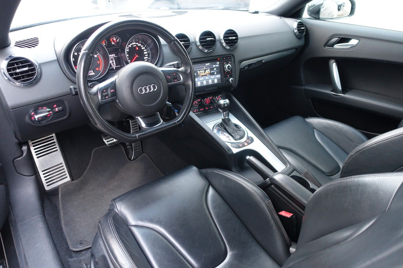 Audi TT Coupe/Roadster 2.0 TFSI Coupe quattro*XENON*L — photo 11