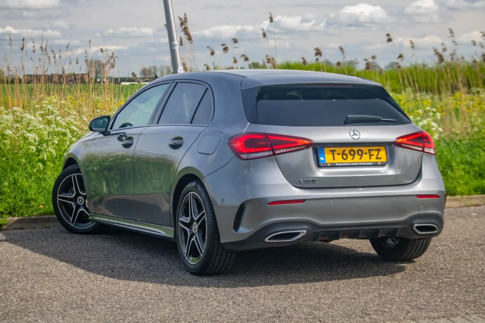 Mercedes-Benz A 180 Bns Solution AMG | CAMERA | DODEHOEK | CLIMATE | L Grau - 2