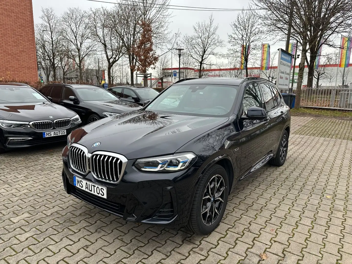 BMW X3 xD 30e M Sport*Panor*Head Up*360°Kamera*Laser Schwarz - 1