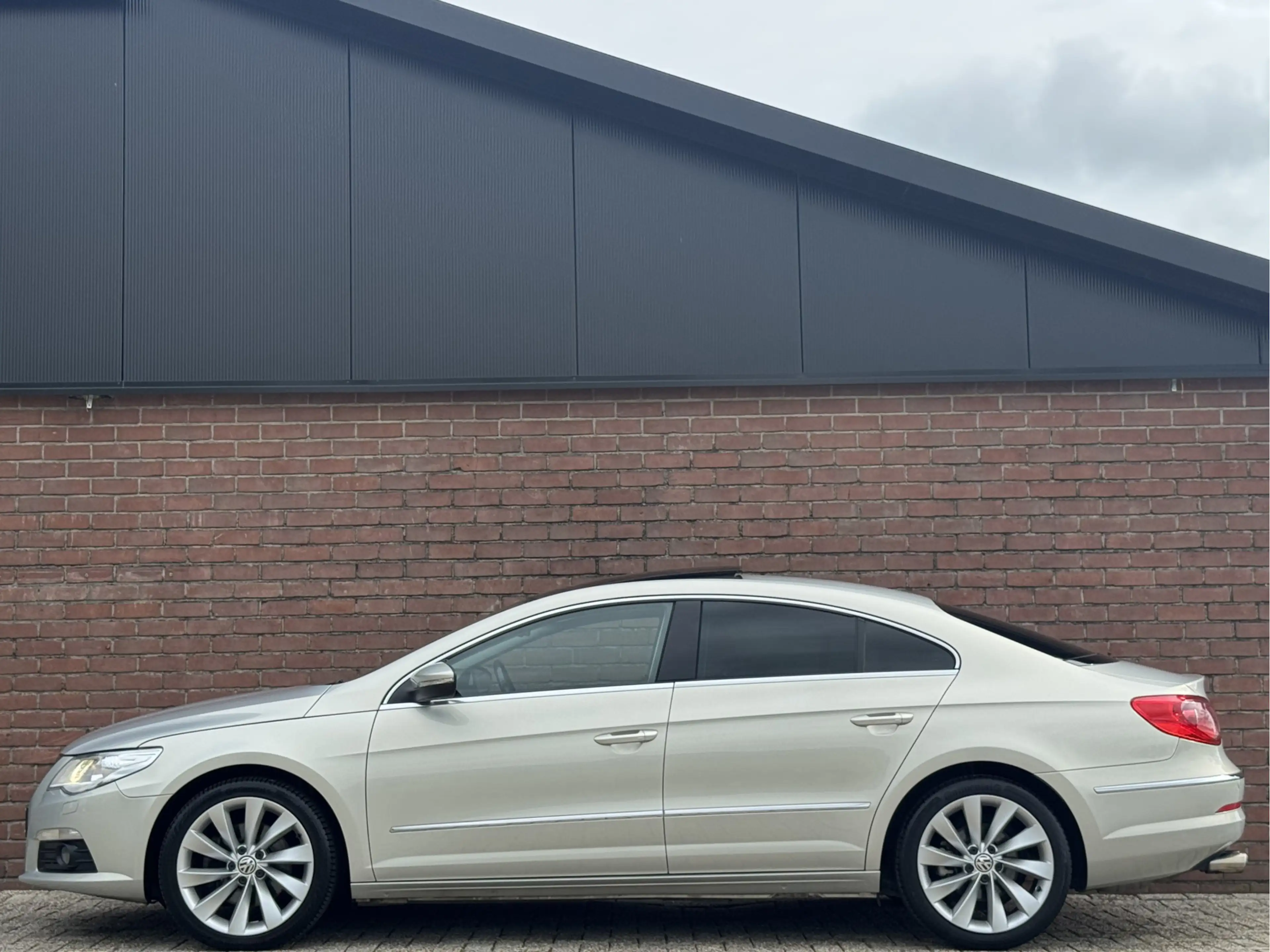 Volkswagen Passat CC 1.8 TSI | NL-AUTO! | 1E EIGENAAR! | DEALER OH! — photo 3