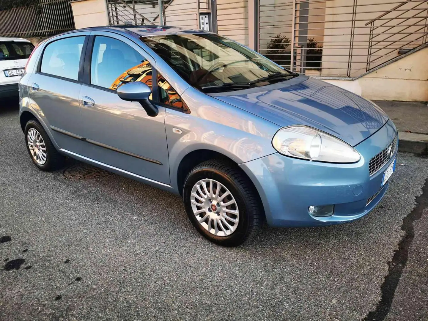 Fiat Grande Punto 1.4 5 porte Dynamic Natural Power Синій - 1