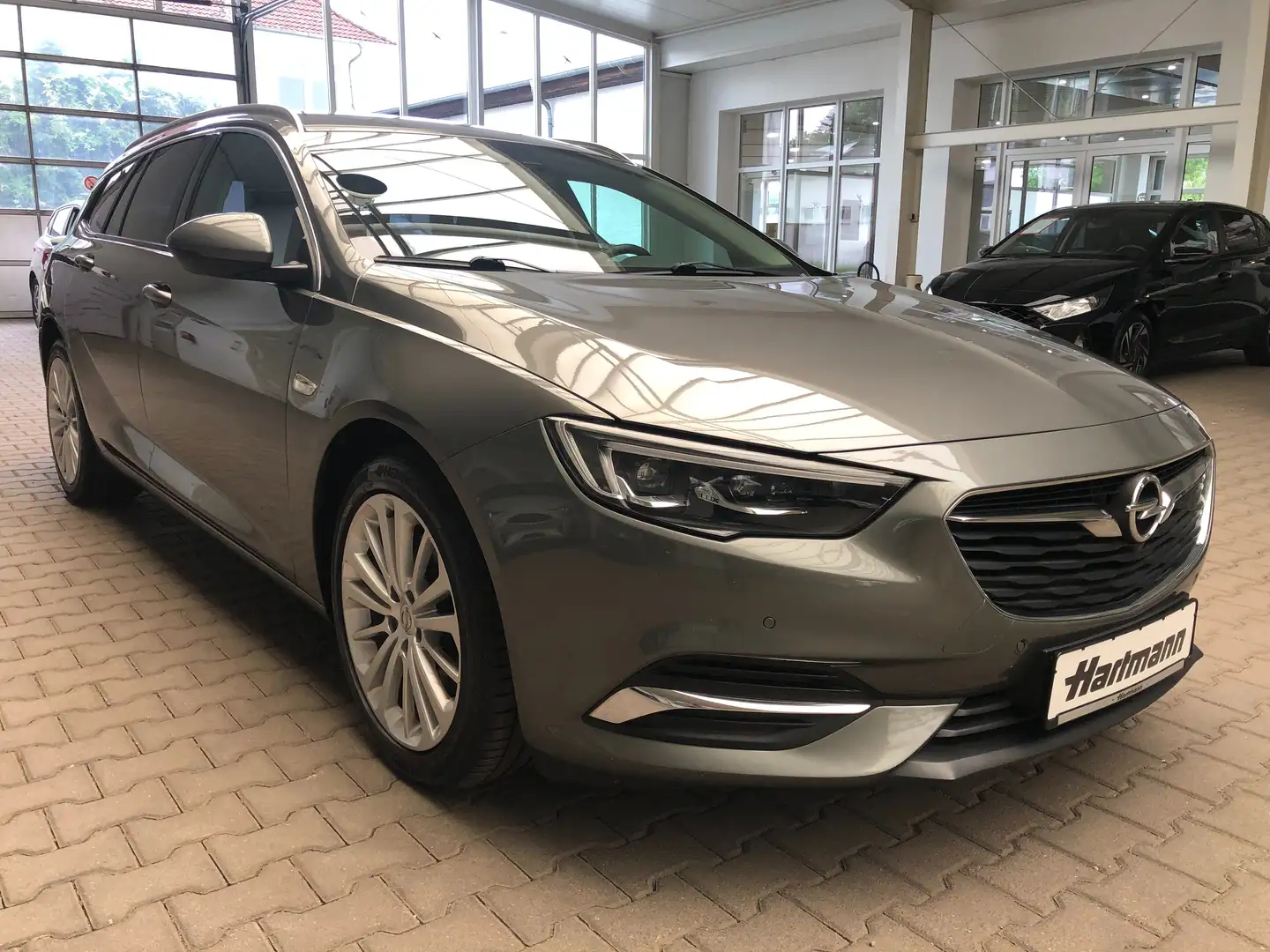 Opel Insignia Innovation Grau - 1