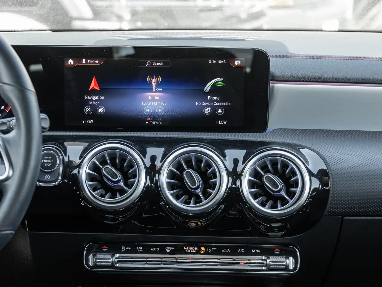 Mercedes-Benz CLA снимка Mercedes-Benz CLA
