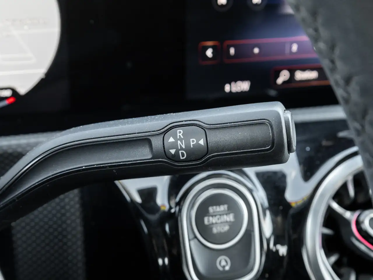 Mercedes-Benz CLA снимка Mercedes-Benz CLA